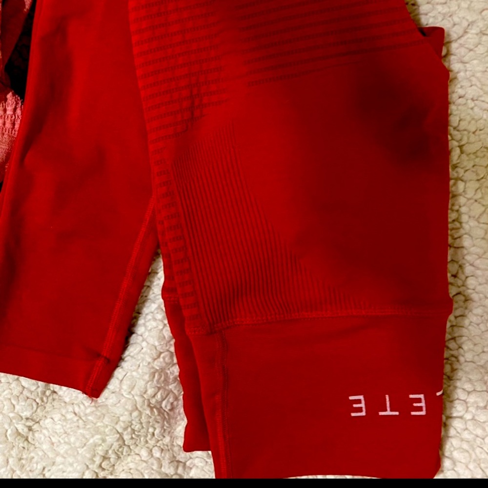 Alphalete M red halo leggings